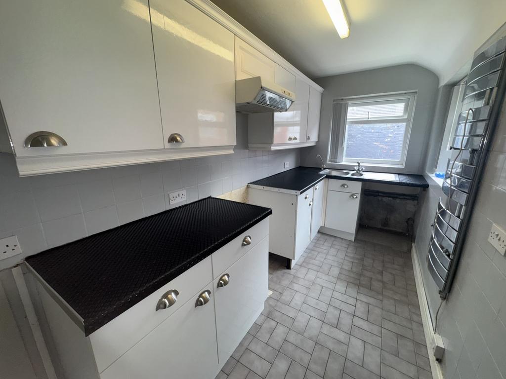 House in Birkenhead - View 4