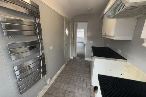 2 bedroom terraced house to rent, Price Street, Birkenhead CH41