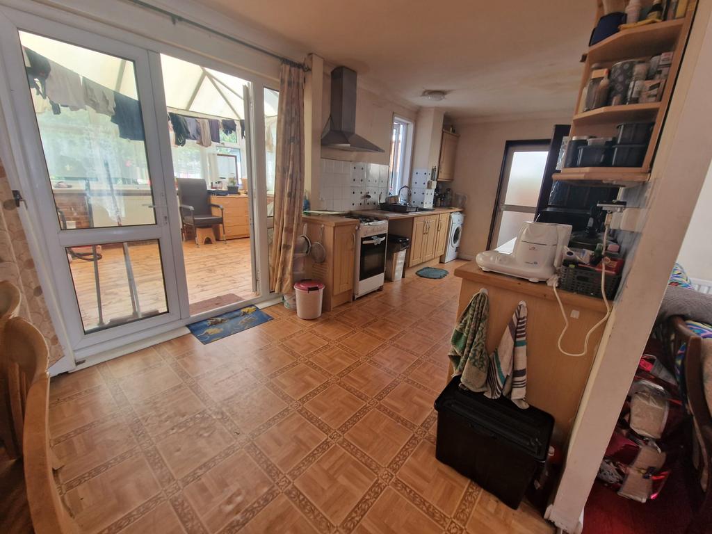 House in Hounslow - View 2