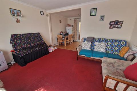 3 bedroom semi-detached house to rent, Stansfield Road, Hounslow, TW4