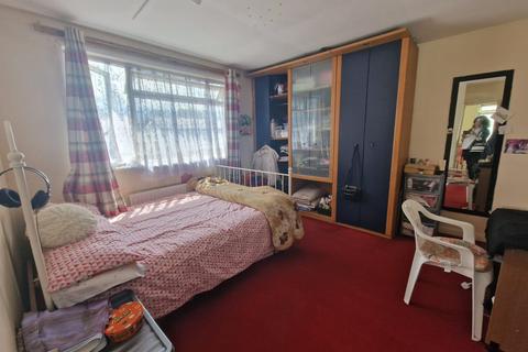 3 bedroom semi-detached house to rent, Stansfield Road, Hounslow, TW4