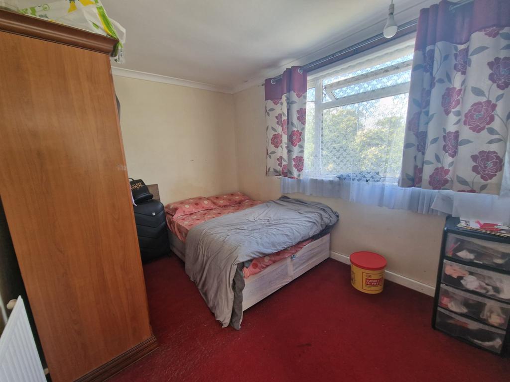 House in Hounslow - More