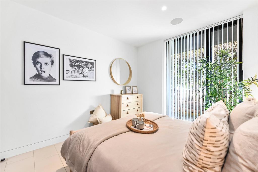 Apartment in Camden - More