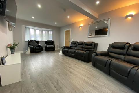 4 bedroom detached house for sale, Heol Y Dderwen, Llandysul, SA44