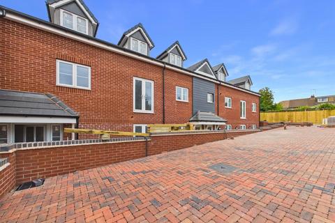 3 bedroom penthouse to rent, Macdonald Road, Wyken, Coventry