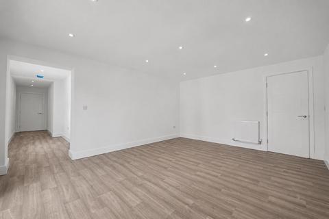3 bedroom penthouse to rent, Macdonald Road, Wyken, Coventry