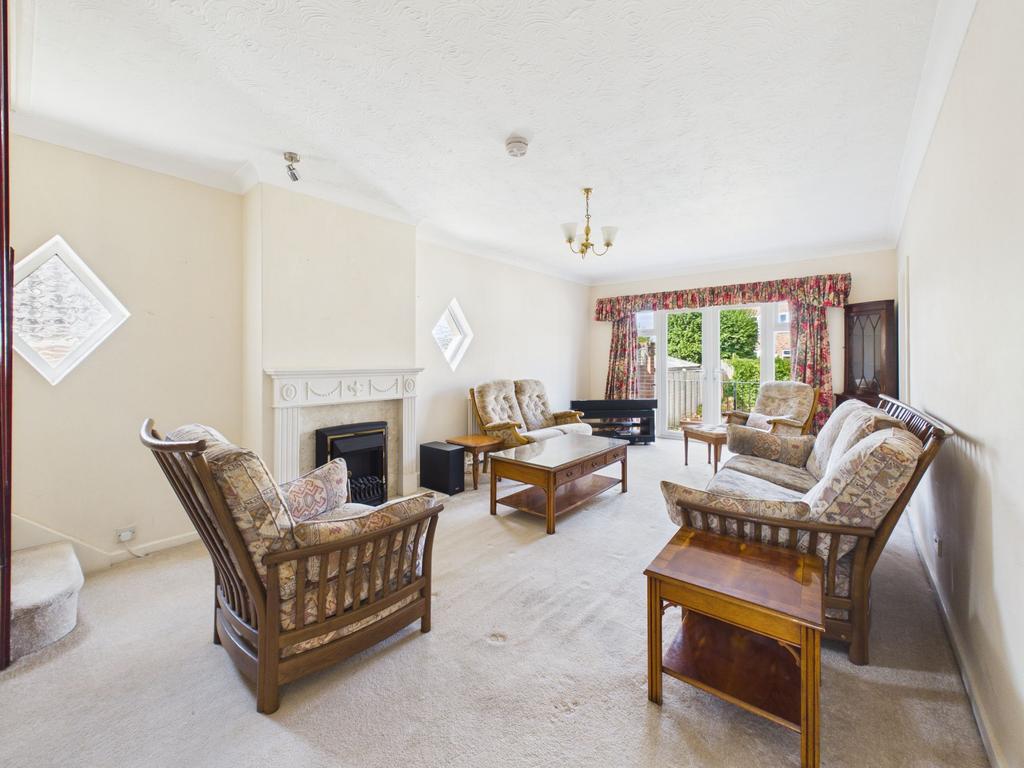 House in Nottingham, Gedling - View 2