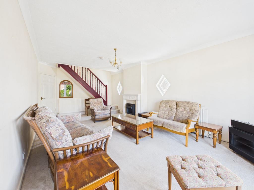 House in Nottingham, Gedling - More