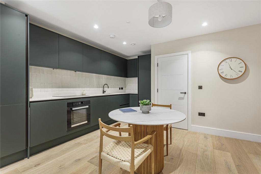 Apartment in London - View 5