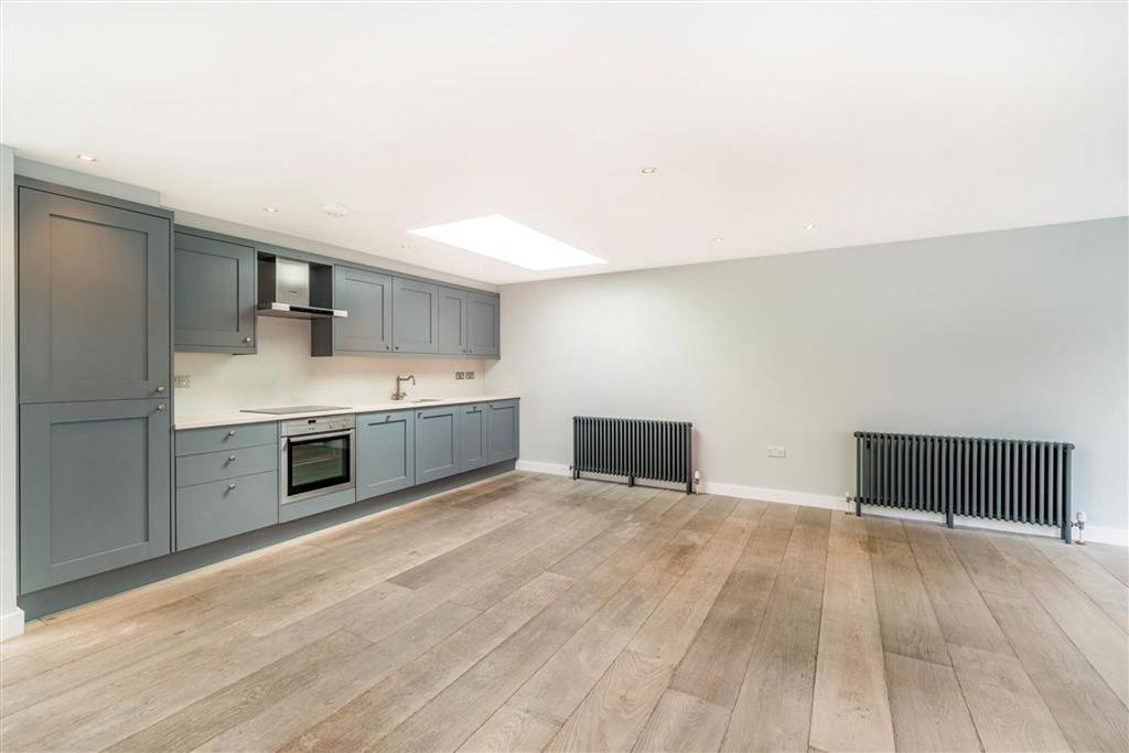 Apartment in London - View 3