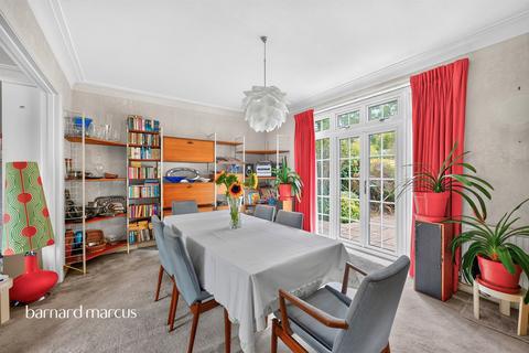4 bedroom detached house for sale, Wallace Fields, Epsom