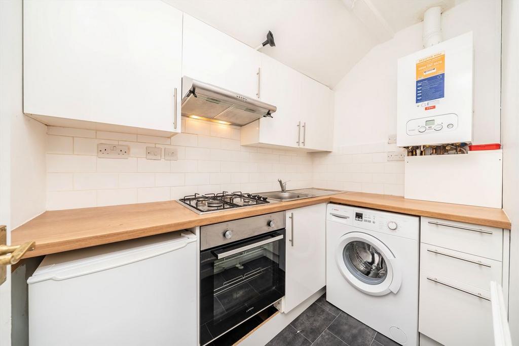 Apartment in London - View 3