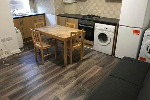 1 bedroom flat to rent, Crown Street