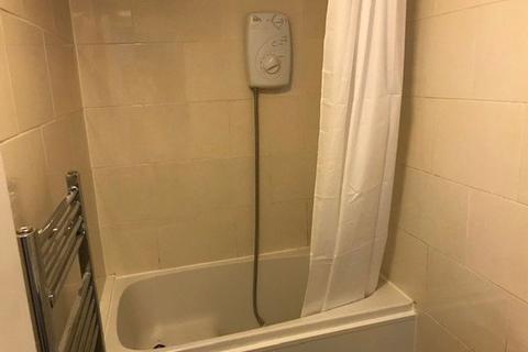 1 bedroom flat to rent, Crown Street