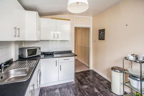 2 bedroom flat to rent, Lower Bristol Road, Bath, Somerset, BA2