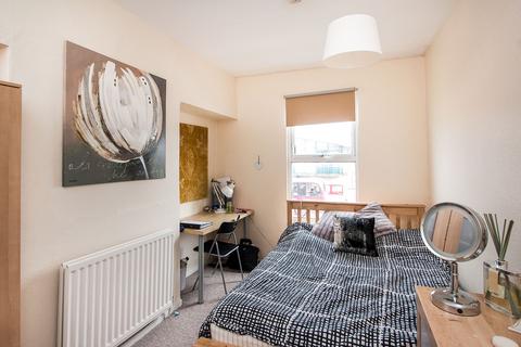 2 bedroom flat to rent, Lower Bristol Road, Bath, Somerset, BA2