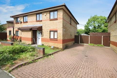 3 bedroom semi-detached house to rent, Colham Mill Road, West Drayton, UB7