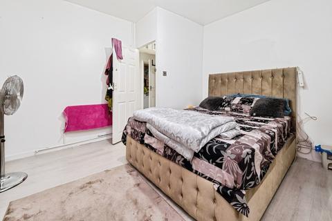 3 bedroom terraced house for sale, Manning Road, DAGENHAM, ESSEX, RM10