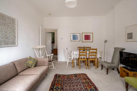 3 bedroom flat for sale, Charteris Road, London, NW6