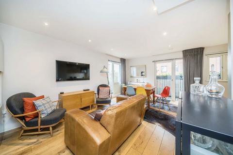 2 bedroom flat for sale, Orchard Road, Richmond TW9