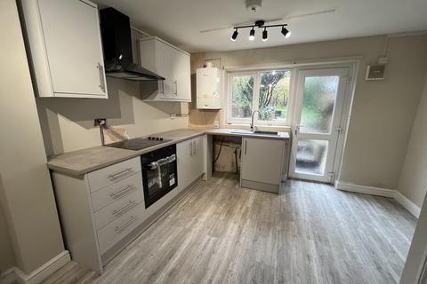 2 bed property for rent in Hurcott Road, KIDDERMINSTER, DY10