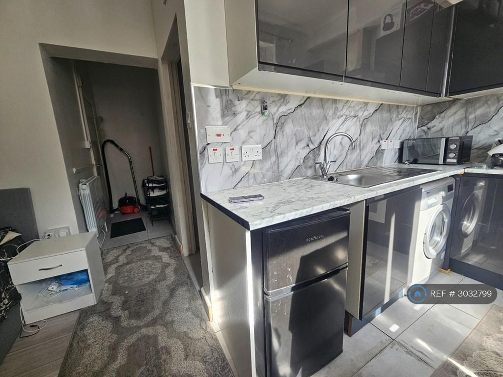 Apartment in London - More