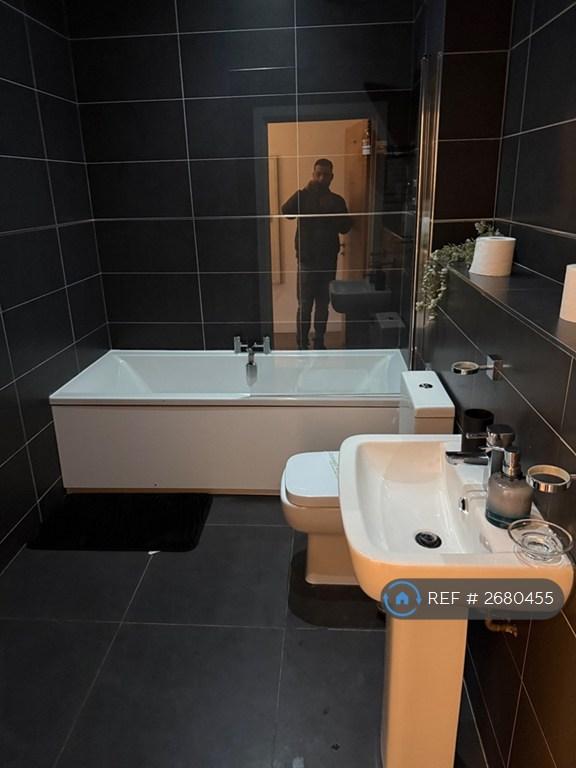 Apartment in Birmingham, Jewellery Quarter - View 4
