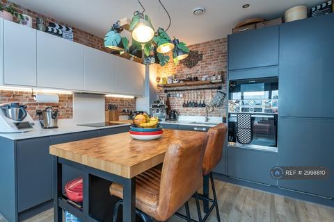undefined, Suntrap Court, London, E3