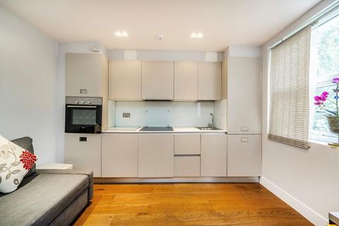 1 bedroom flat for sale, Uxbridge Road, London W12