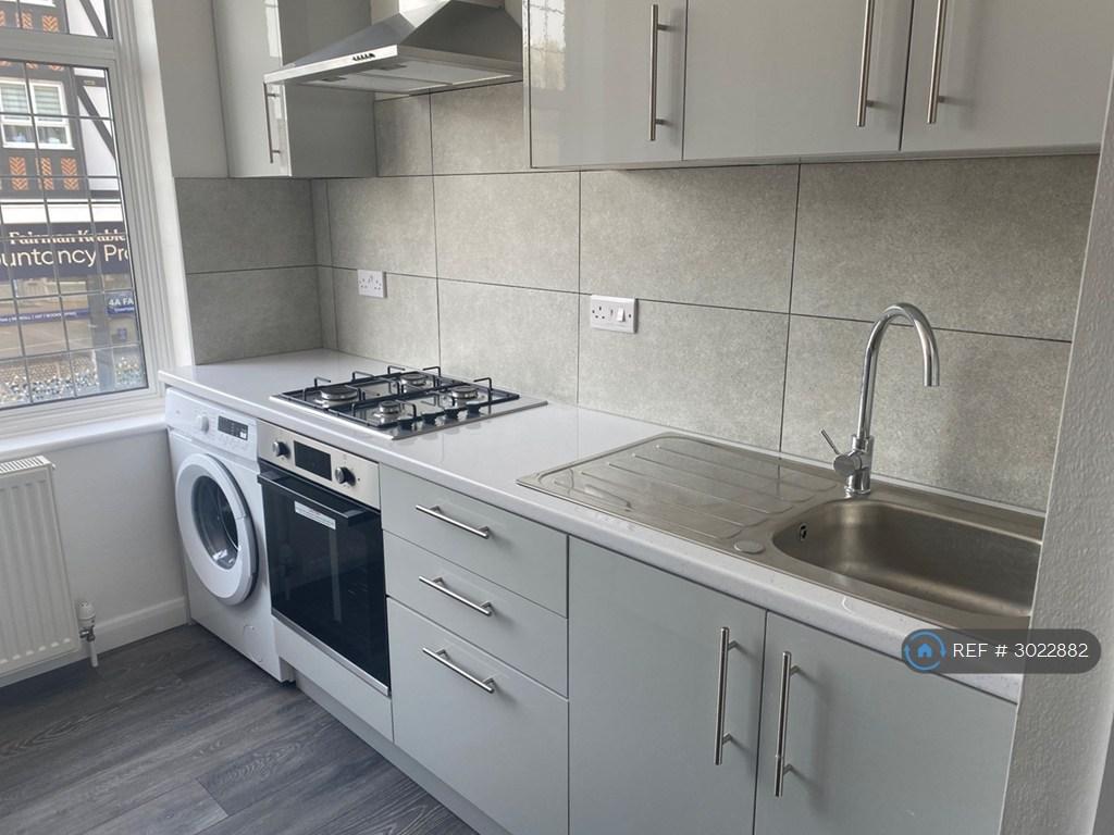 Apartment in London - View 3
