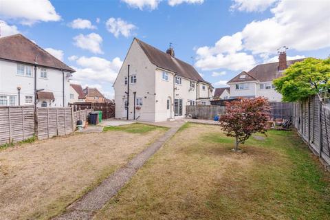 3 bedroom semi-detached house for sale, St. Georges Crescent, Cippenham