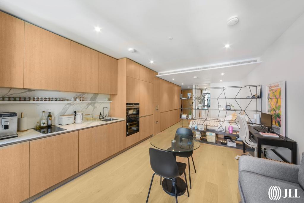 Apartment in London - View 5