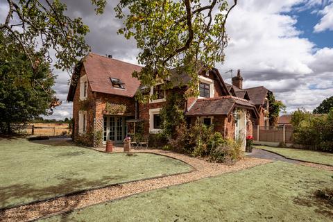 4 bedroom country house for sale, Porters Mill Lane, Ladywood, Droitwich Worcestershire WR9 0AL