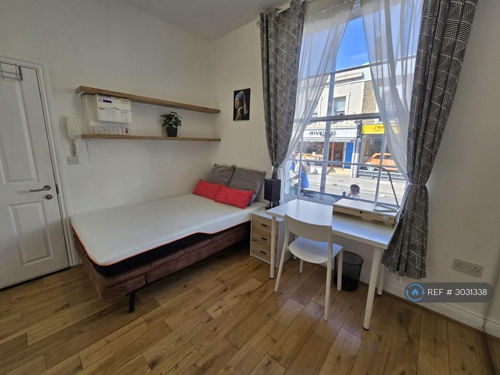 Apartment in London - View 2