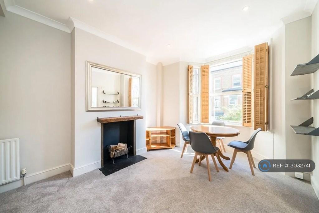 Apartment in London - View 5