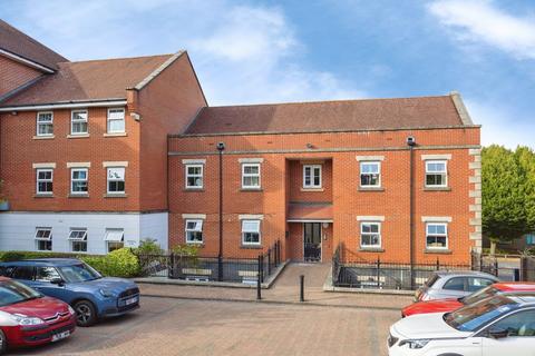 2 bedroom apartment for sale, Alexandra Road, Aldershot GU11