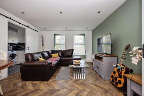 2 bedroom apartment for sale, Alexandra Road, Aldershot GU11