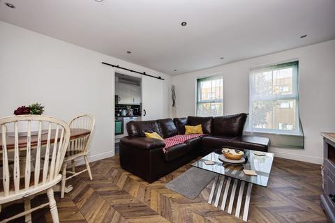2 bedroom apartment for sale, Alexandra Road, Aldershot GU11