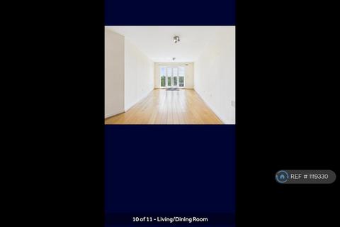 2 bedroom flat to rent, Aspects Court, Slough, SL1