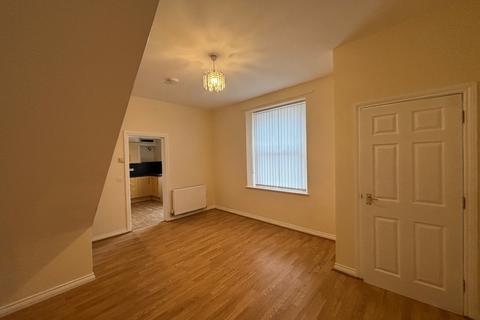 3 bedroom detached house to rent, Morris Street, Morriston, Swansea, SA6 8DB