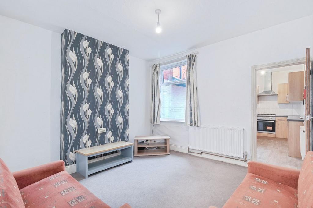 House in Leicester, City of Leicester - View 2