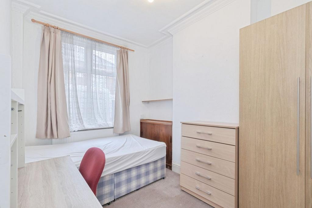 House in Leicester, City of Leicester - More