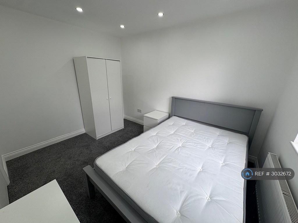House in Birmingham, West Midlands - View 3