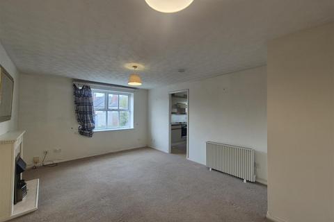 2 bedroom apartment to rent, Victoria Gardens, Cradley Heath