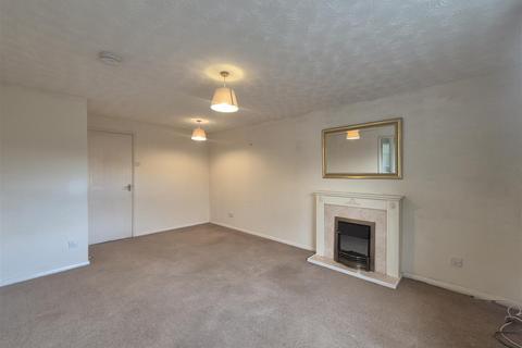 2 bedroom apartment to rent, Victoria Gardens, Cradley Heath