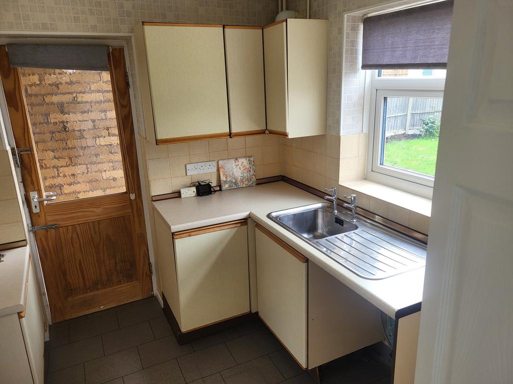 House in Ellesmere Port - More
