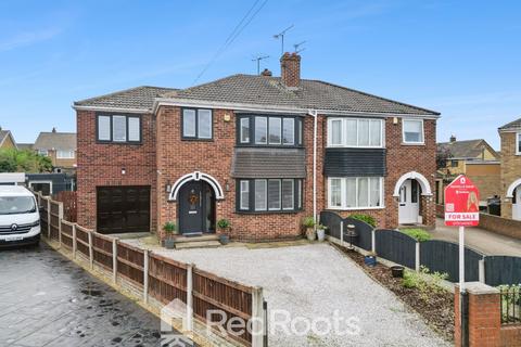 4 bedroom semi-detached house for sale, Kings Close, Hatfield, Doncaster, DN7