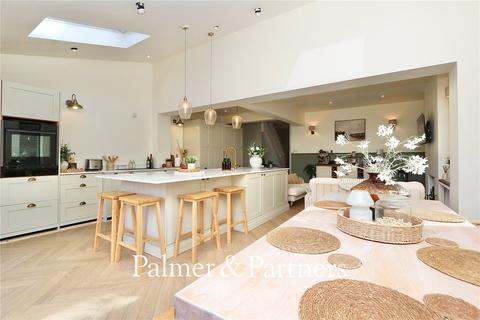 4 bedroom detached house for sale, Foxhall Road, Ipswich, Suffolk, IP4