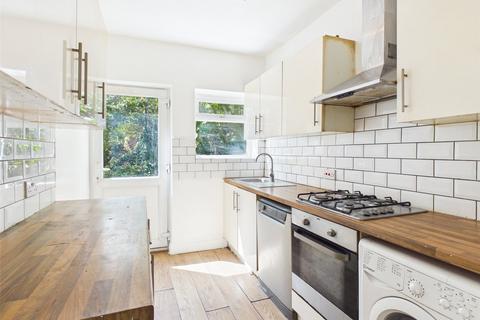 3 bedroom semi-detached house to rent, Kingsway, Middlesex UB3