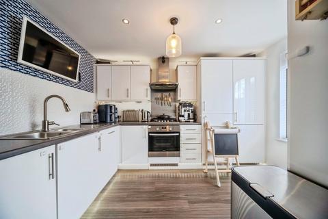 4 bedroom semi-detached house for sale, San Andres Drive, Bletchley, Milton Keynes